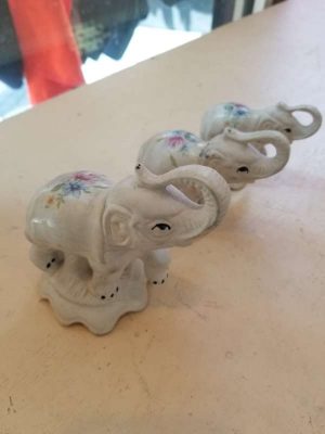 Hermosos elefante de porcelana Lindo Diseños Antiguos No Comunes